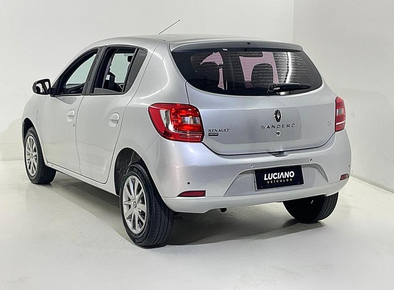 Renault Sandero Expr 1.6 - foto 8