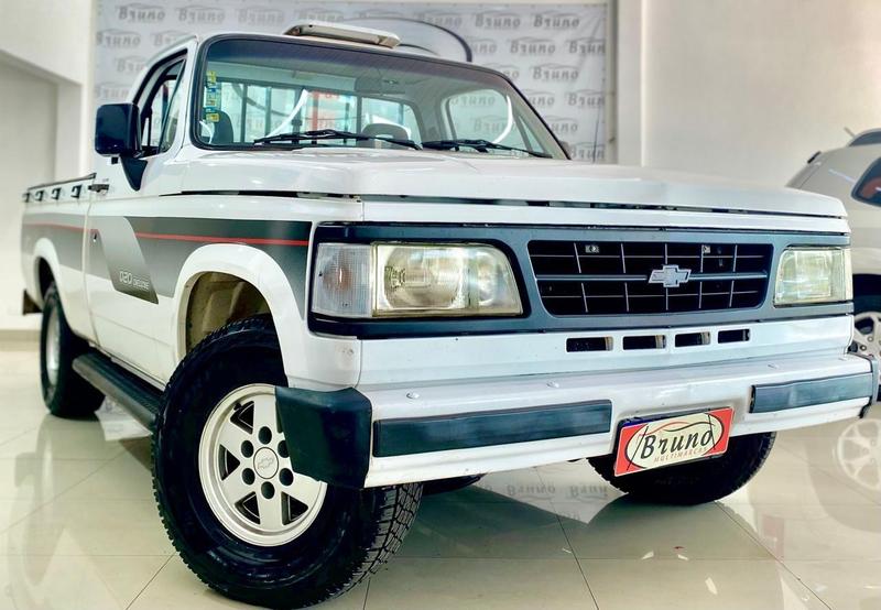 CHEVROLET D20 DELUXE