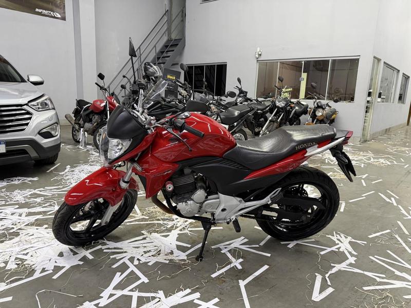 HONDA CB 300R