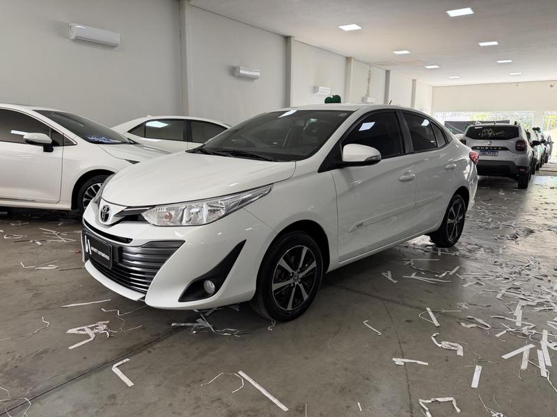 TOYOTA YARIS SA XS 15CNT
