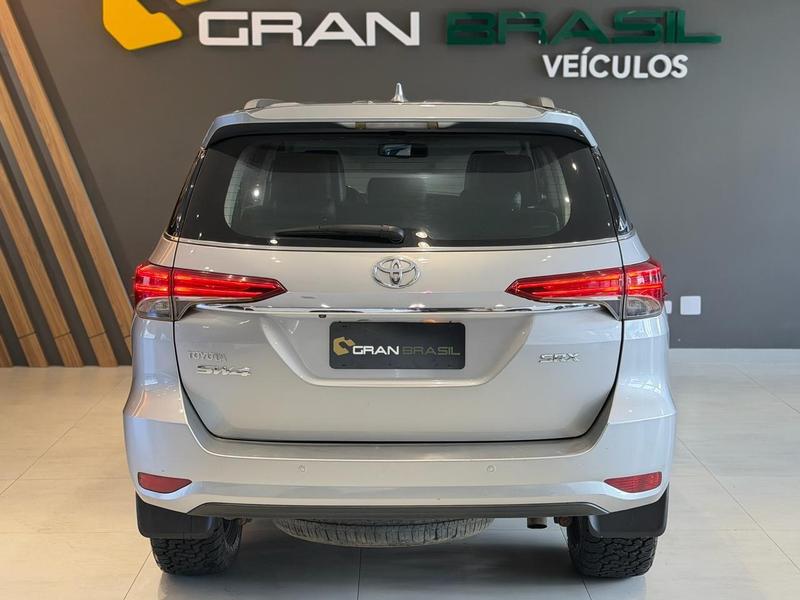 Toyota SW4 28 Srx 4X4 7 Lugares - foto 7