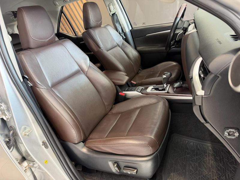 Toyota SW4 28 Srx 4X4 7 Lugares - foto 17