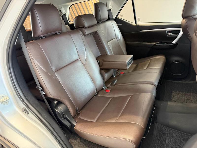 Toyota SW4 28 Srx 4X4 7 Lugares - foto 18