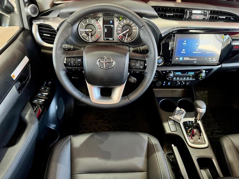 Toyota Hilux Cd Srx Plus 4X4 2.8 TDI Die. Aut. - foto 9