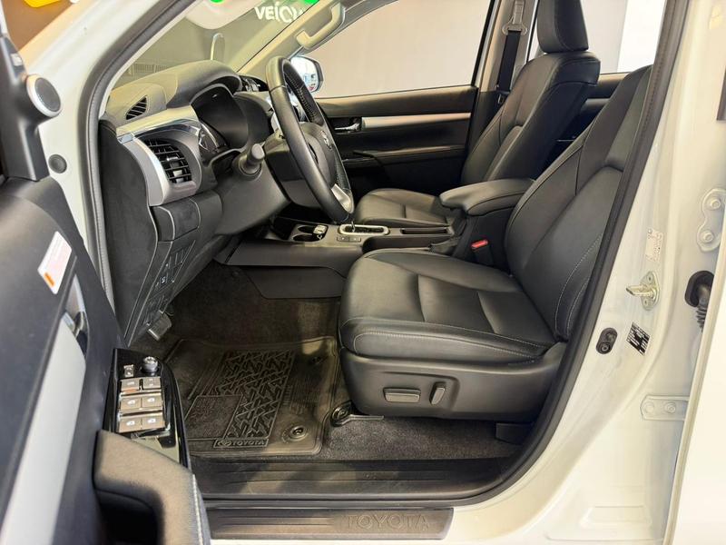 Toyota Hilux Cd Srx Plus 4X4 2.8 TDI Die. Aut. - foto 16