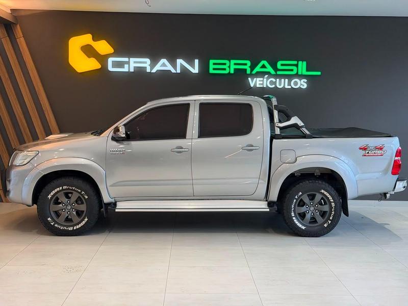 Toyota Hilux Cd Srv D4 D 4X4 3.0 TDI Diesel Automático - foto 5