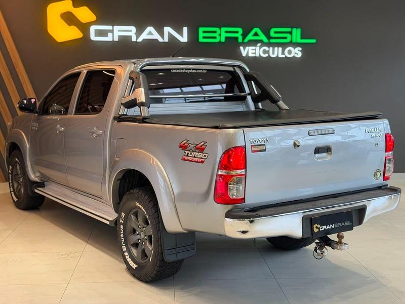 Toyota Hilux Cd Srv D4 D 4X4 3.0 TDI Diesel Automático - foto 8