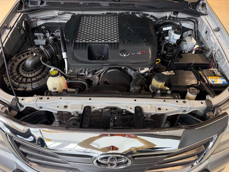 Toyota Hilux Cd Srv D4 D 4X4 3.0 TDI Diesel Automático - foto 15
