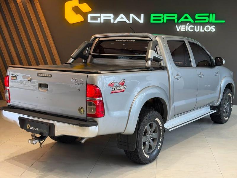 Toyota Hilux Cd Srv D4 D 4X4 3.0 TDI Diesel Automático - foto 6