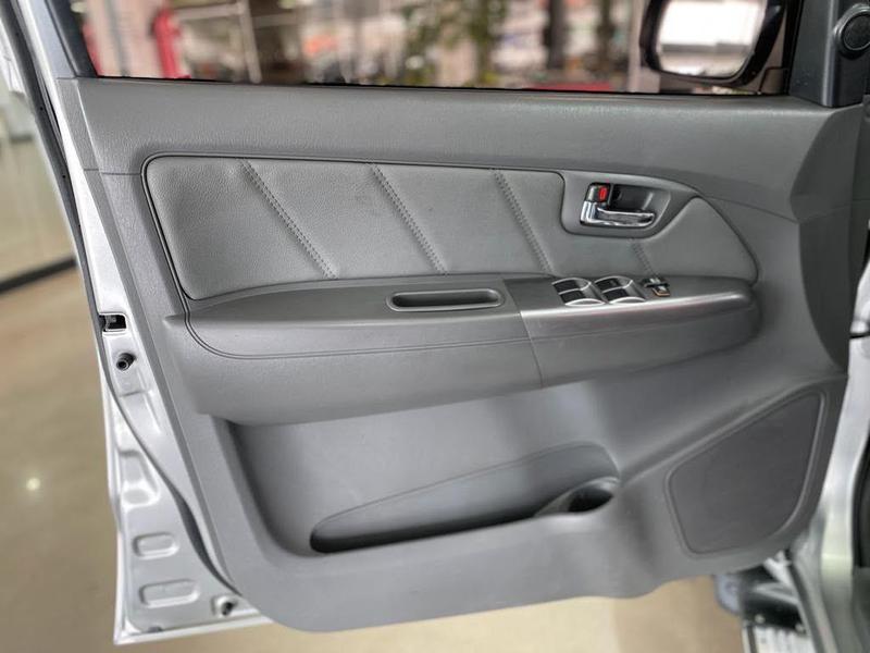Toyota Hilux Cd Srv D4 D 4X4 3.0 TDI Diesel Automático - foto 12