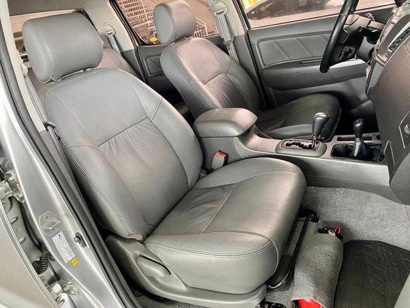 Toyota Hilux Cd Srv D4 D 4X4 3.0 TDI Diesel Automático - foto 13