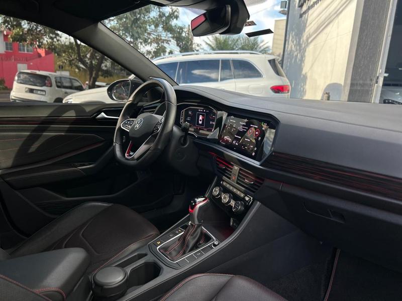 Volkswagen Jetta GLi 350 TSI 2.0 16V 4P Automático - foto 7