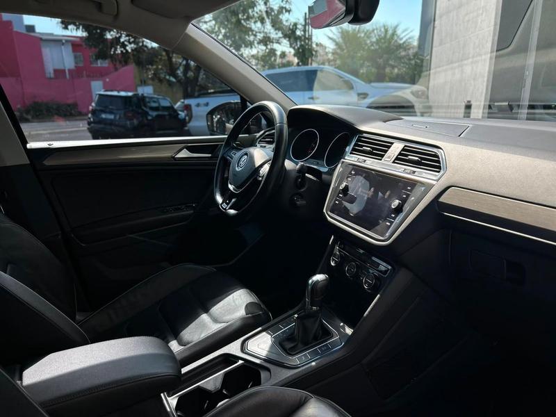 Volkswagen Tiguan Allspac Comf 250 TSI 1.4 Flex - foto 7