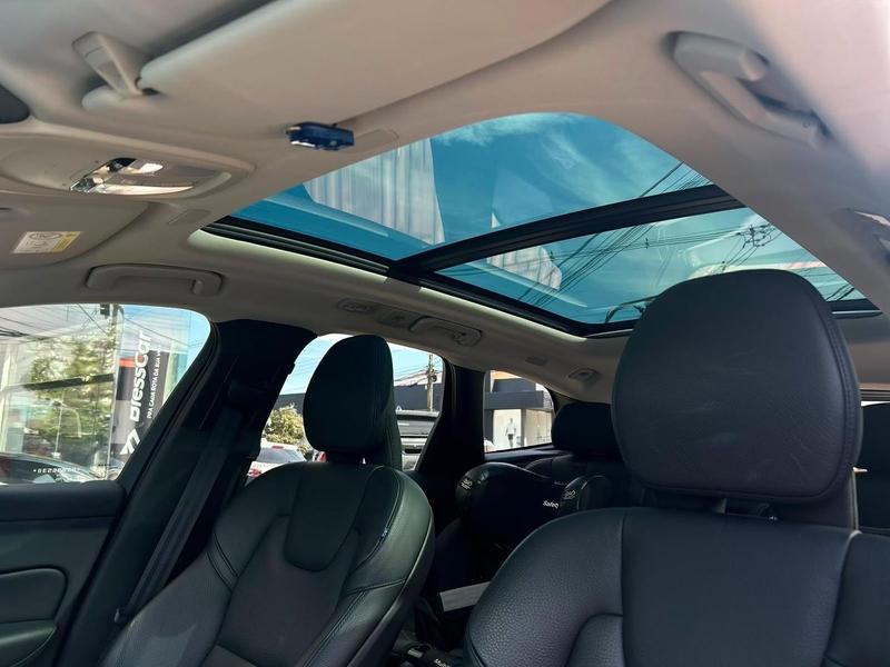 Volvo XC60 T8 Plus - foto 8