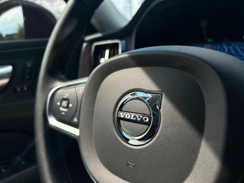 Volvo XC60 T8 Plus - foto 9