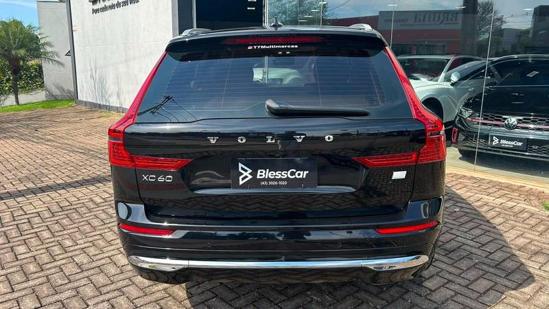 Volvo XC60 T8 Plus - foto 5