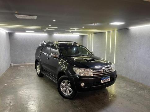 TOYOTA HILUX SW4 3.0 SRV 4X4 7 LUGARES 16V TURBO INTERCOOLER DIESEL 4P AUT