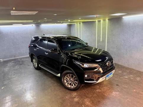 HILUX SW4 2.8 SRX 4X4 7 LUGARES 16V TURBO INTERCOOLER DIESEL 4P AUTOM�TICO 2024 DIESEL