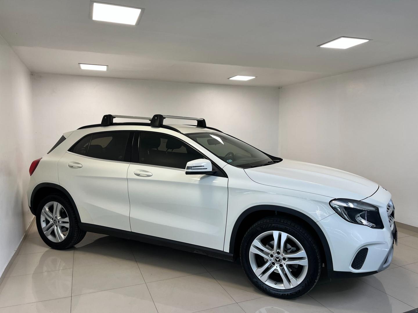 MERCEDES-BENZ GLA 200 1.6 CGI STYLE 16V TURBO 4P