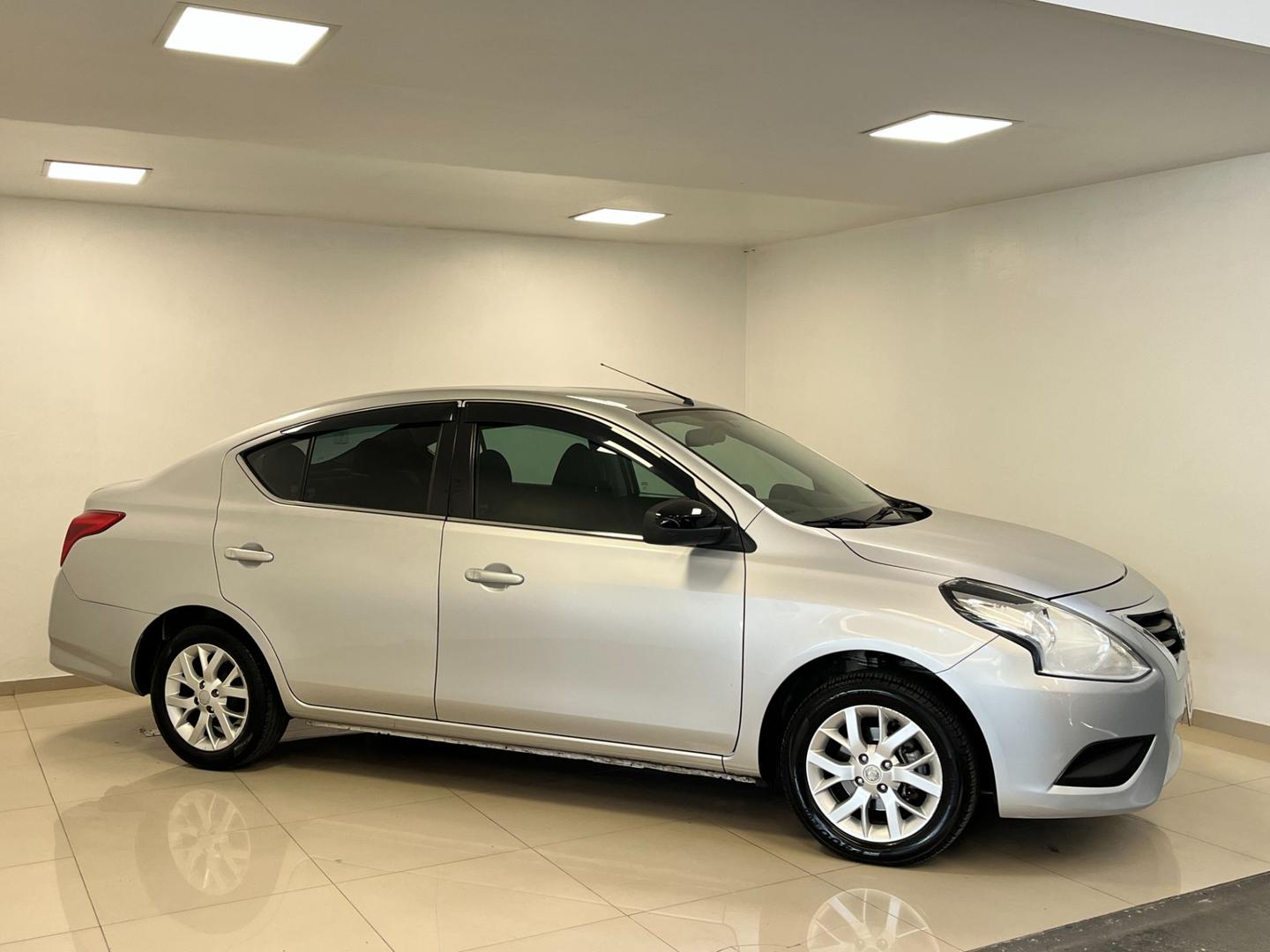 NISSAN VERSA 16SV CVT