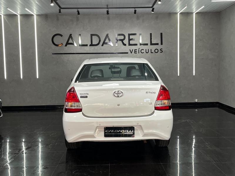 Toyota Etios Sd Xplus At - foto 5