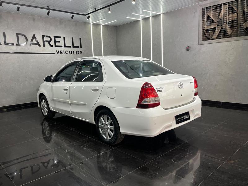 Toyota Etios Sd Xplus At - foto 6