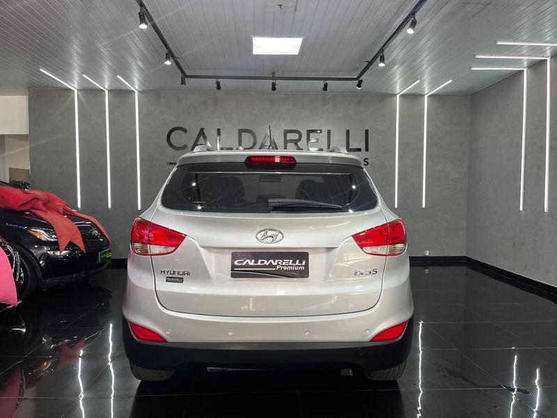 Hyundai ix35 2.0 - foto 5