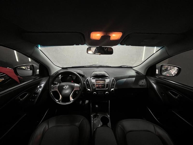 Hyundai ix35 2.0 - foto 8