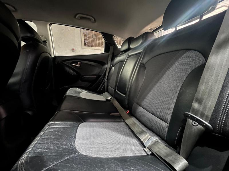 Hyundai ix35 2.0 - foto 10