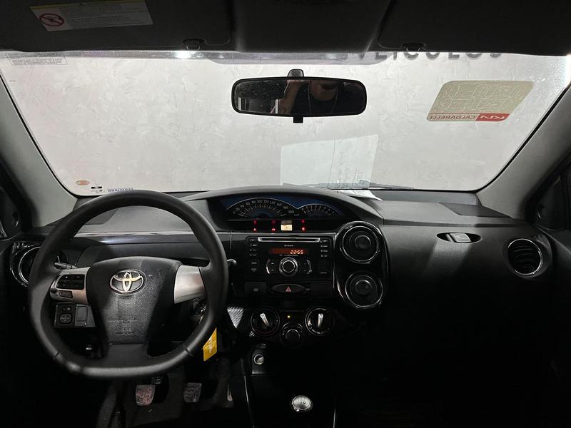 Toyota Etios Hb Xls - foto 5