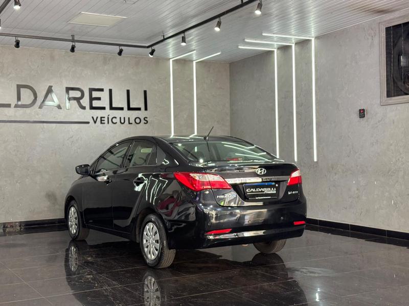 Hyundai HB20S 1.6 Comfort Plus 16V Flex 4P Manual - foto 5