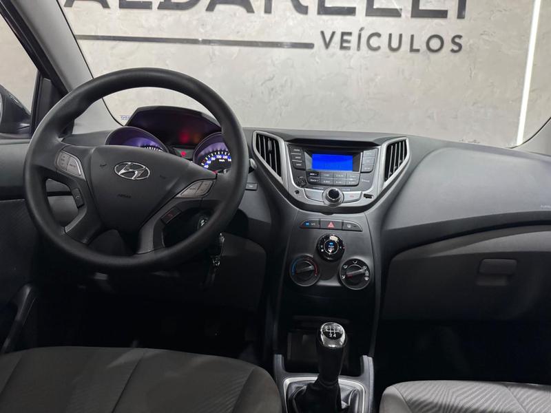 Hyundai HB20S 1.6 Comfort Plus 16V Flex 4P Manual - foto 6
