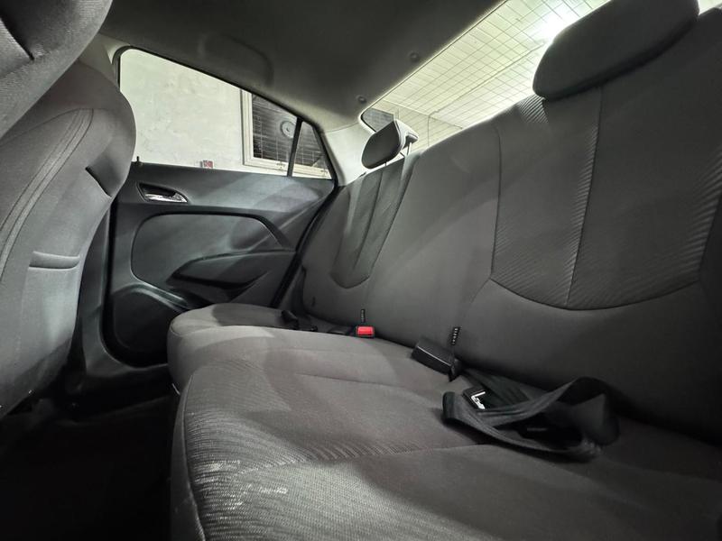Hyundai HB20S 1.6 Comfort Plus 16V Flex 4P Manual - foto 8