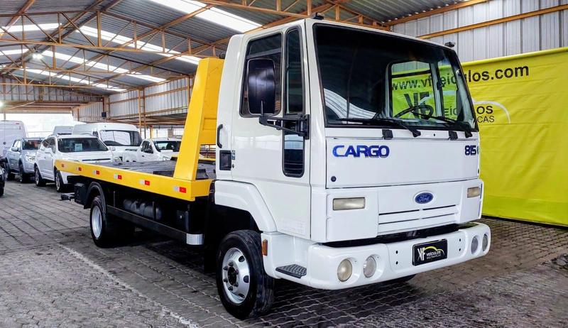 FORD CARGO 815 E