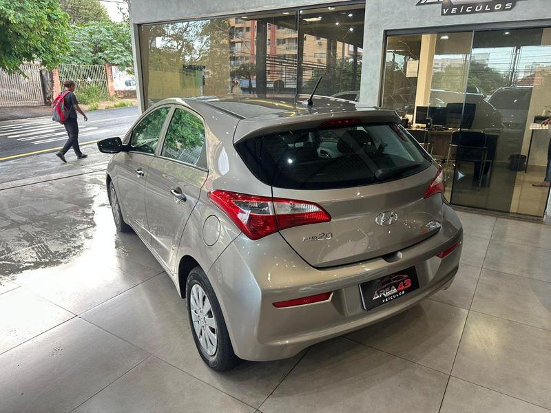 Hyundai HB20 1.0 Comfort - foto 8