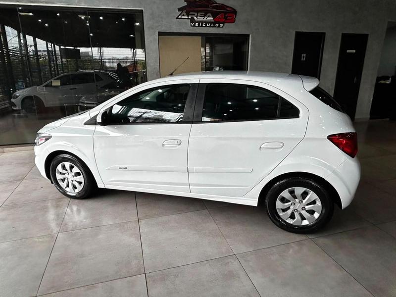 Chevrolet Onix 10mt LT - foto 9