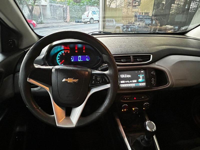 Chevrolet Onix 14mt LT - foto 6