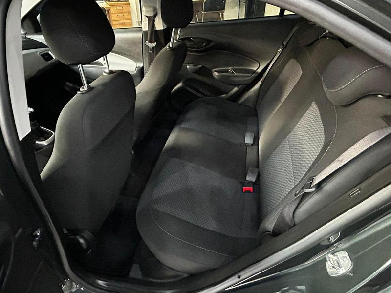Chevrolet Onix 14mt LT - foto 8