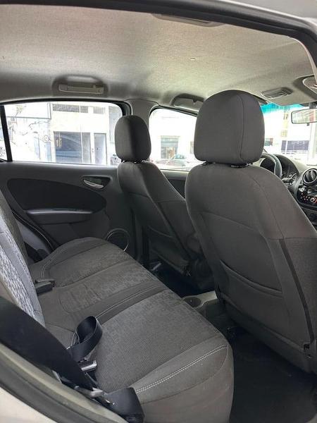 Fiat Palio Attractiv 1.4 - foto 11