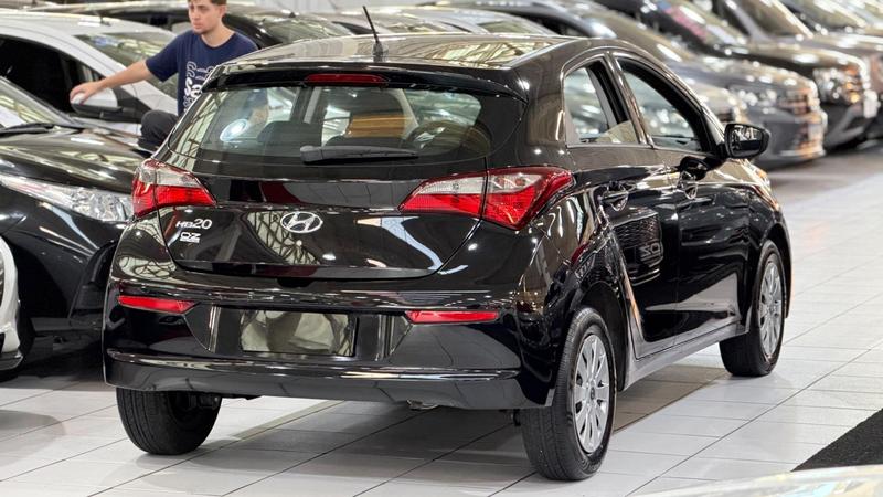 Hyundai HB20 Unique 1.0 Flex 12V Mec. - foto 6