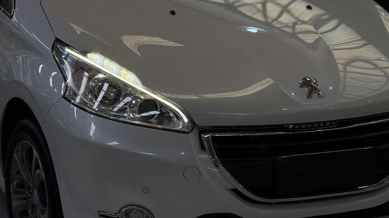 Peugeot 208 Griffe 1.6 Flex 16V 5P Automático - foto 9
