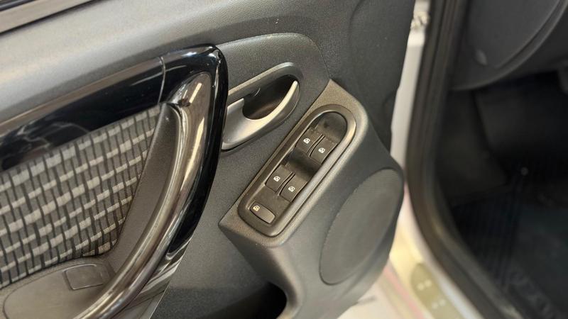 Renault Sandero Privilege Hi Flex 1.6 16V 5P Automático - foto 10