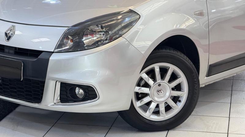 Renault Sandero Privilege Hi Flex 1.6 16V 5P Automático - foto 2
