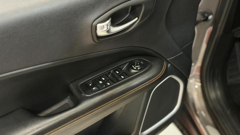 Jeep Compass Limited 2.0 4X2 Flex 16V Automático - foto 12