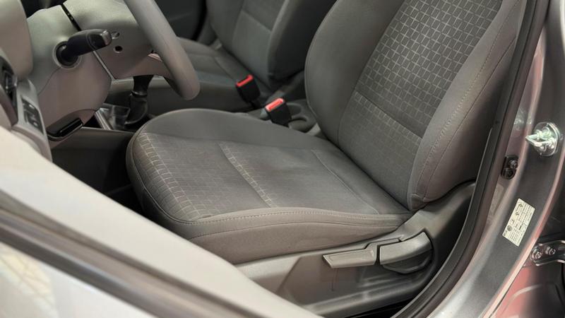 Hyundai HB20S Comfort Plus 1.0 12V Flex Mec - foto 18