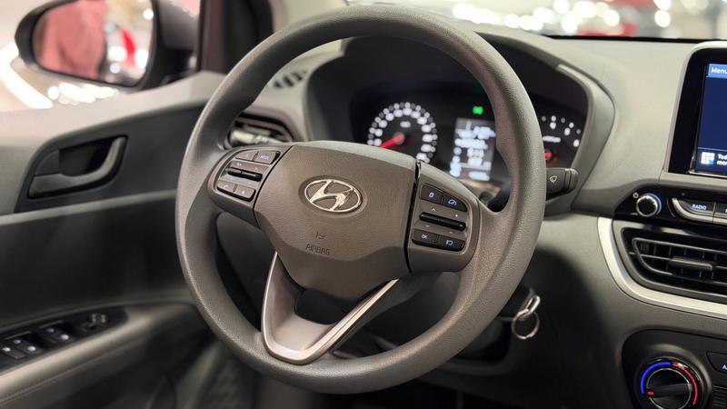 Hyundai HB20S Comfort Plus 1.0 12V Flex Mec - foto 12