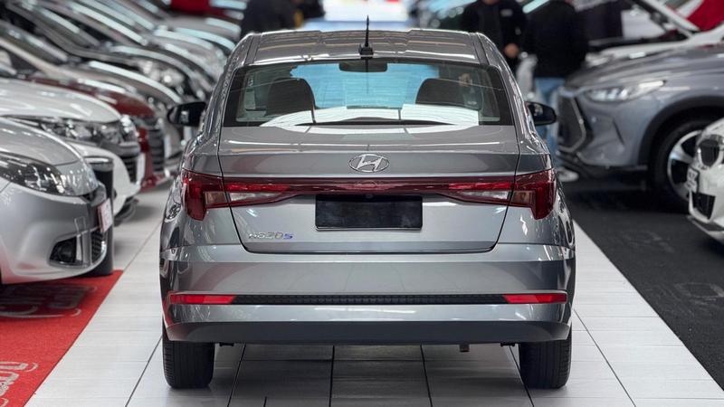 Hyundai HB20S Comfort Plus 1.0 12V Flex Mec - foto 9