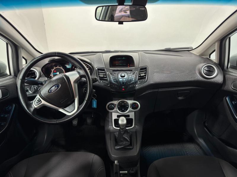 Ford Fiesta 16sel - foto 18