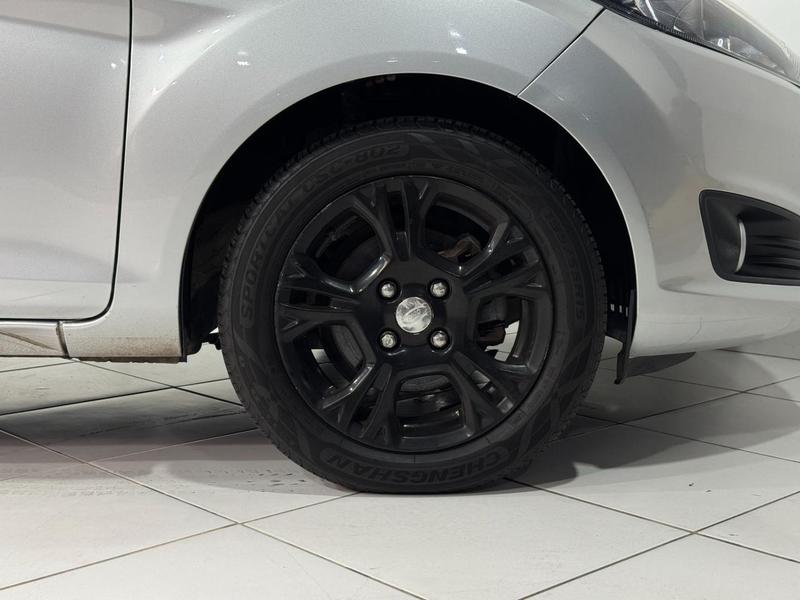 Ford Fiesta 16sel - foto 7