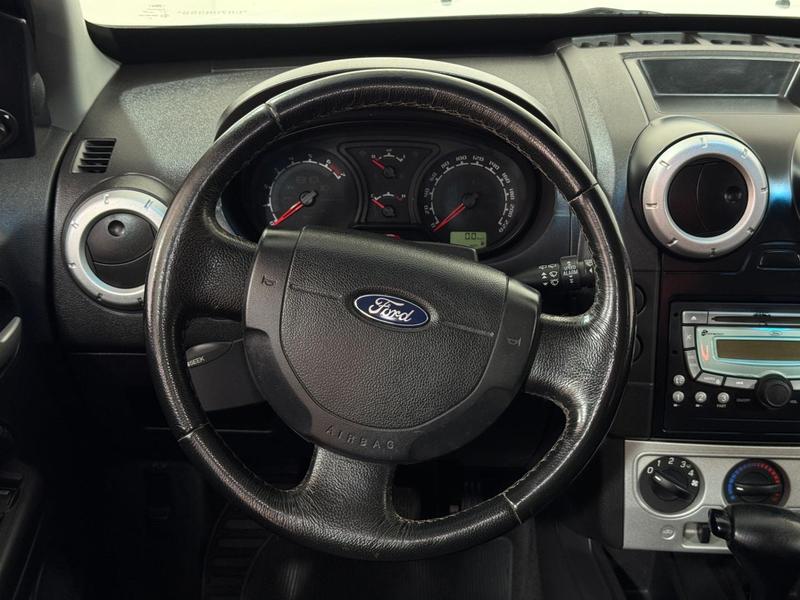 Ford EcoSport XLT 2.0 Flex - foto 17